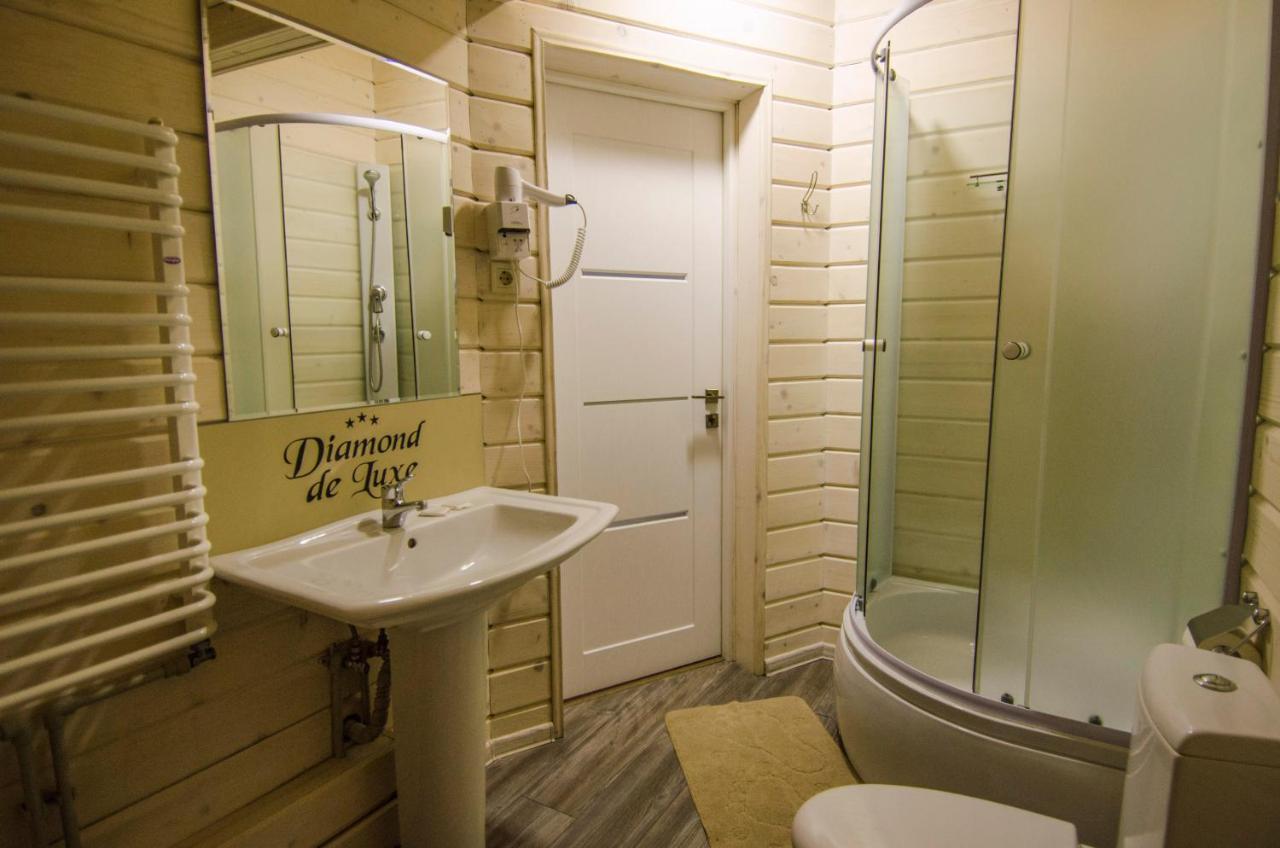Diamond De Luxe Apartment Kolomiya Ngoại thất bức ảnh